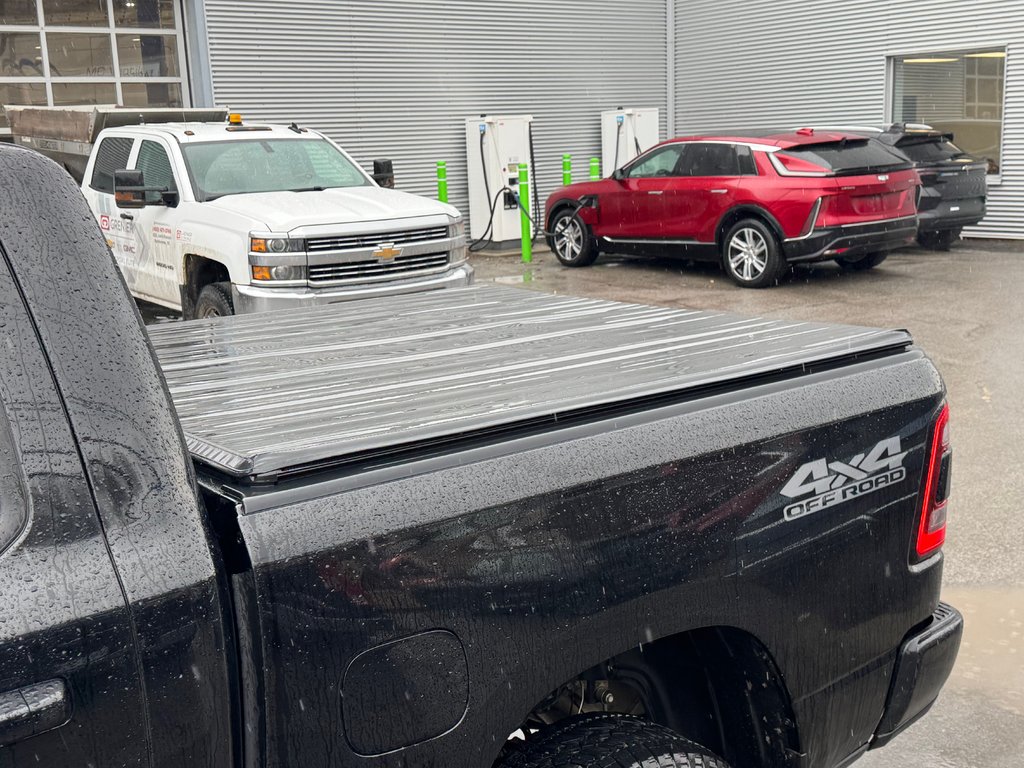 2023 Ram 1500 Big Horn Edition Night Crew 5.7 in Terrebonne, Quebec - 19 - w1024h768px