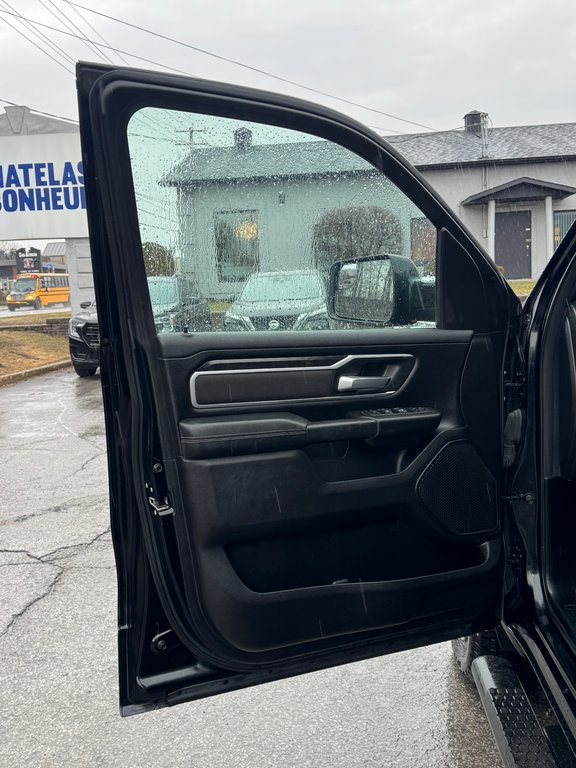 2023 Ram 1500 Big Horn Edition Night Crew 5.7 in Terrebonne, Quebec - 7 - w1024h768px