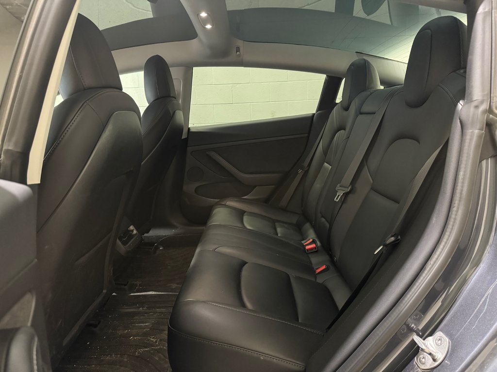 Tesla MODEL 3 Standard Range Plus Bas Kilométrage 2022 à Terrebonne, Québec - 11 - w1024h768px