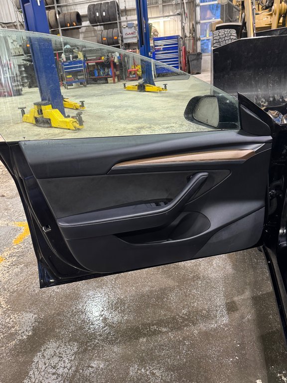 2022 Tesla Model 3 Long Range Awd Toit panoramique in Terrebonne, Quebec - 8 - w1024h768px