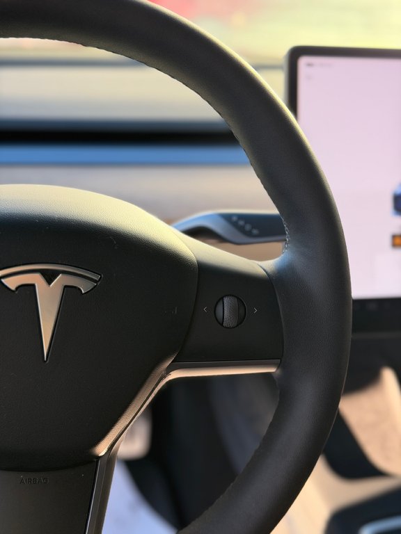 Tesla Model 3 Long Range AWD Dual Motor 2023 à Terrebonne, Québec - 13 - w1024h768px