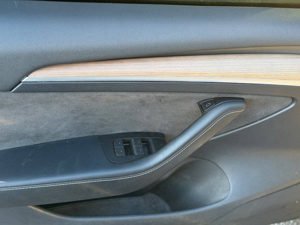 Tesla Model 3 Long Range AWD Dual Motor 2023 à Terrebonne, Québec - 8 - w1024h768px