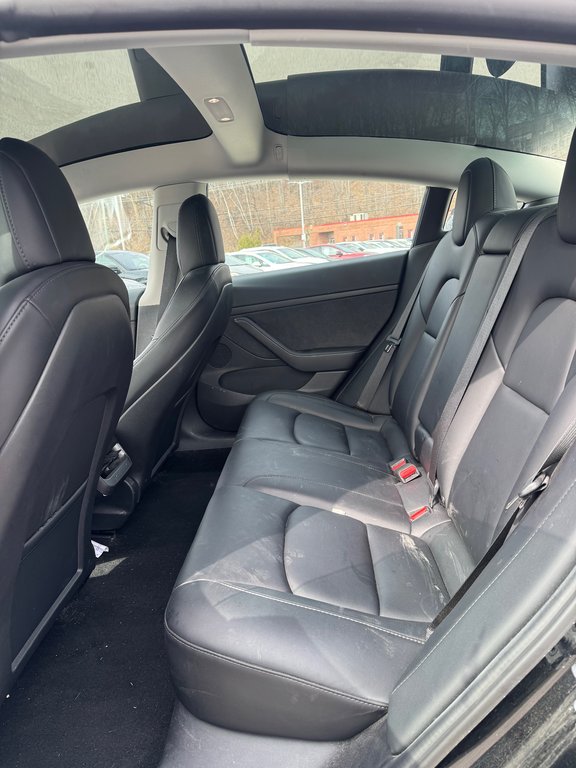 Tesla Model 3 Cuir Toit Vitré Bas Kilométrage 2023 à Terrebonne, Québec - 10 - w1024h768px