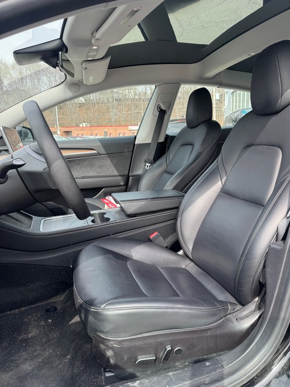 Tesla Model 3 Cuir Toit Vitré Bas Kilométrage 2023 à Terrebonne, Québec - 8 - w1024h768px