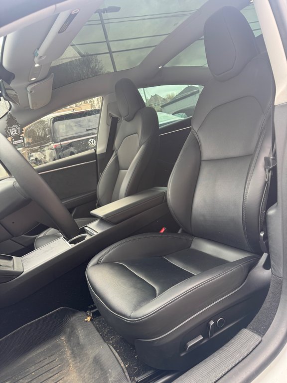 Tesla Model 3 Long Range 2024 à Terrebonne, Québec - 9 - w1024h768px