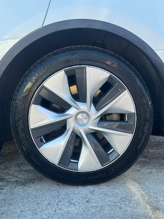 2021 Tesla Model Y Standard Range Cuir in Terrebonne, Quebec - 18 - w1024h768px