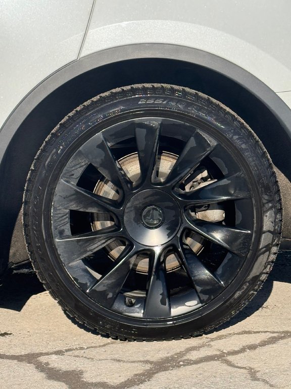2021 Tesla Model Y Standard Range Toit Vitré in Terrebonne, Quebec - 18 - w1024h768px