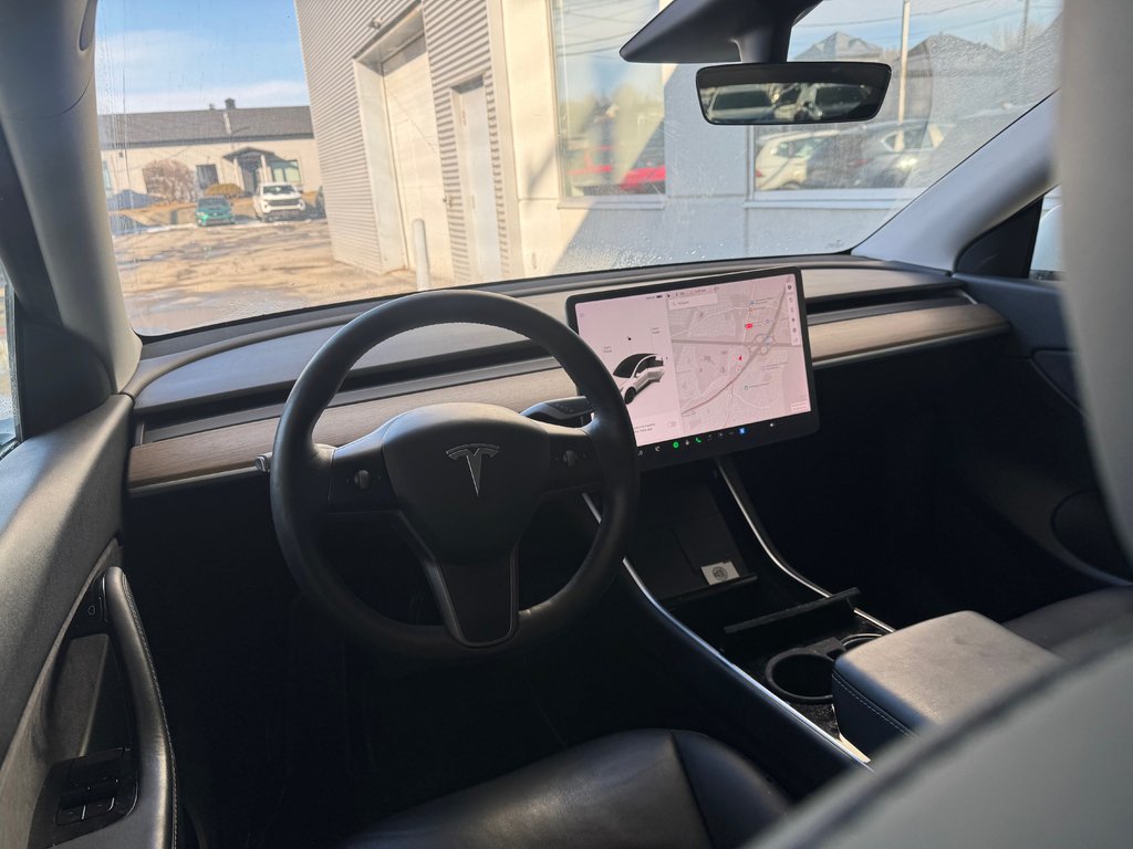 2021 Tesla Model Y Standard Range Toit Vitré in Terrebonne, Quebec - 12 - w1024h768px