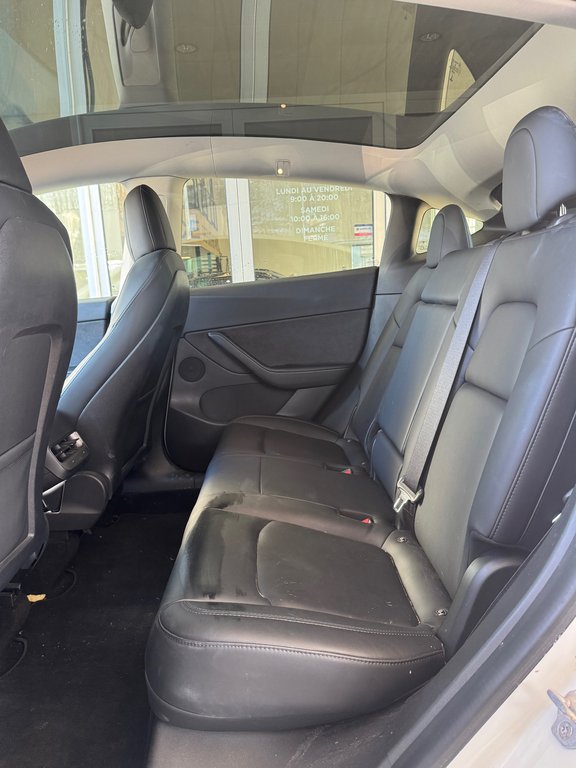 2021 Tesla Model Y Standard Range Toit Vitré in Terrebonne, Quebec - 11 - w1024h768px