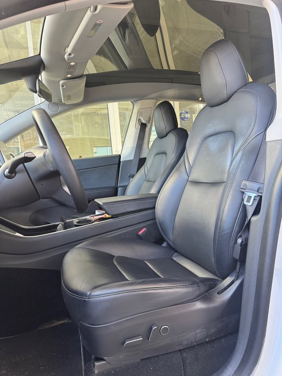 2021 Tesla Model Y Standard Range Toit Vitré in Terrebonne, Quebec - 10 - w1024h768px