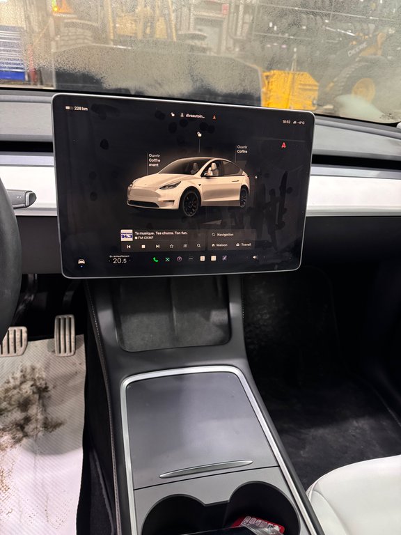 2022 Tesla Model Y Performance *Toit panoramique in Terrebonne, Quebec - 15 - w1024h768px