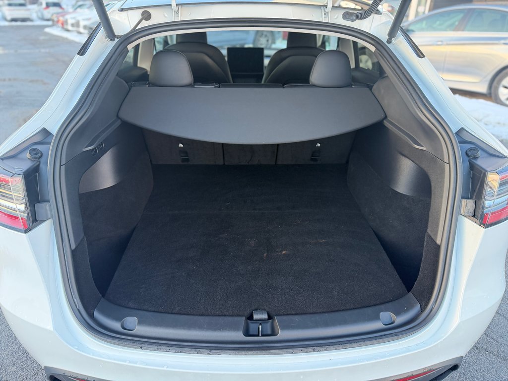 Tesla Model Y  2023 à Terrebonne, Québec - 23 - w1024h768px