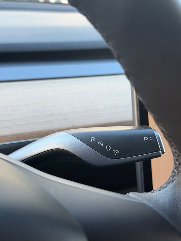 Tesla Model Y  2023 à Terrebonne, Québec - 14 - w1024h768px