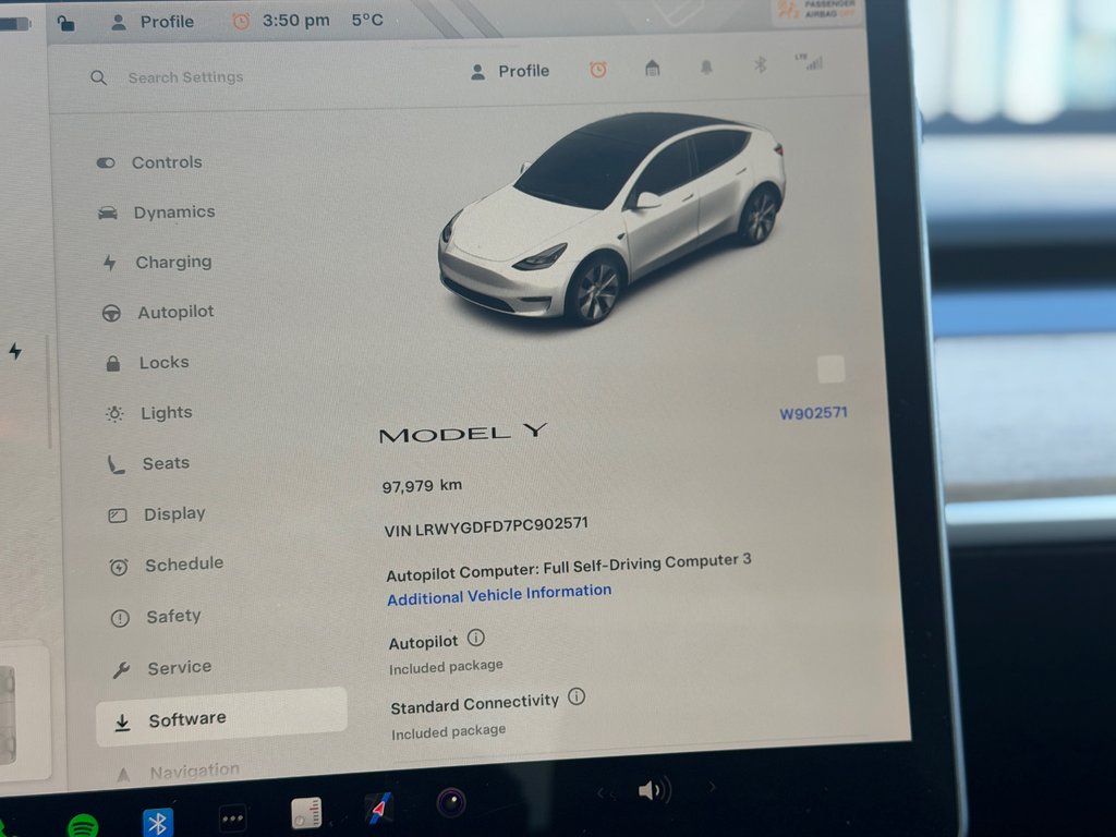 Tesla Model Y  2023 à Terrebonne, Québec - 17 - w1024h768px