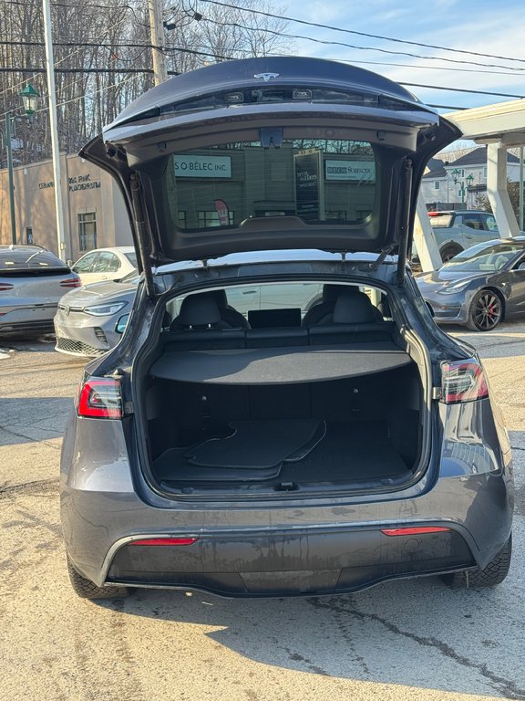 Tesla Model Y Cuir Bas Kilométrage 2023 à Terrebonne, Québec - 15 - w1024h768px