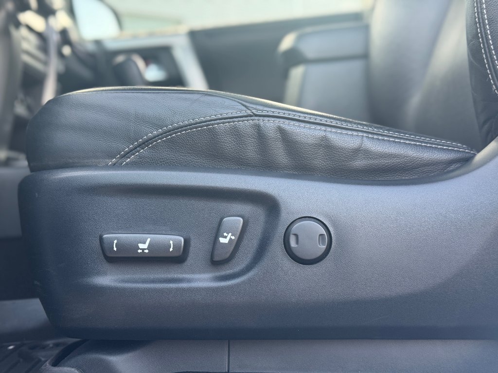 Toyota 4Runner Limited Toit ouvrant Cuir 2018 à Terrebonne, Québec - 9 - w1024h768px