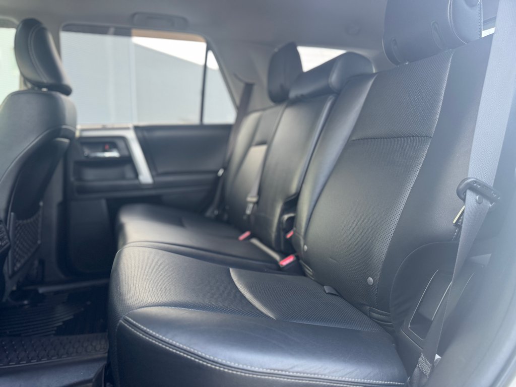 Toyota 4Runner Limited Toit ouvrant Cuir 2018 à Terrebonne, Québec - 26 - w1024h768px