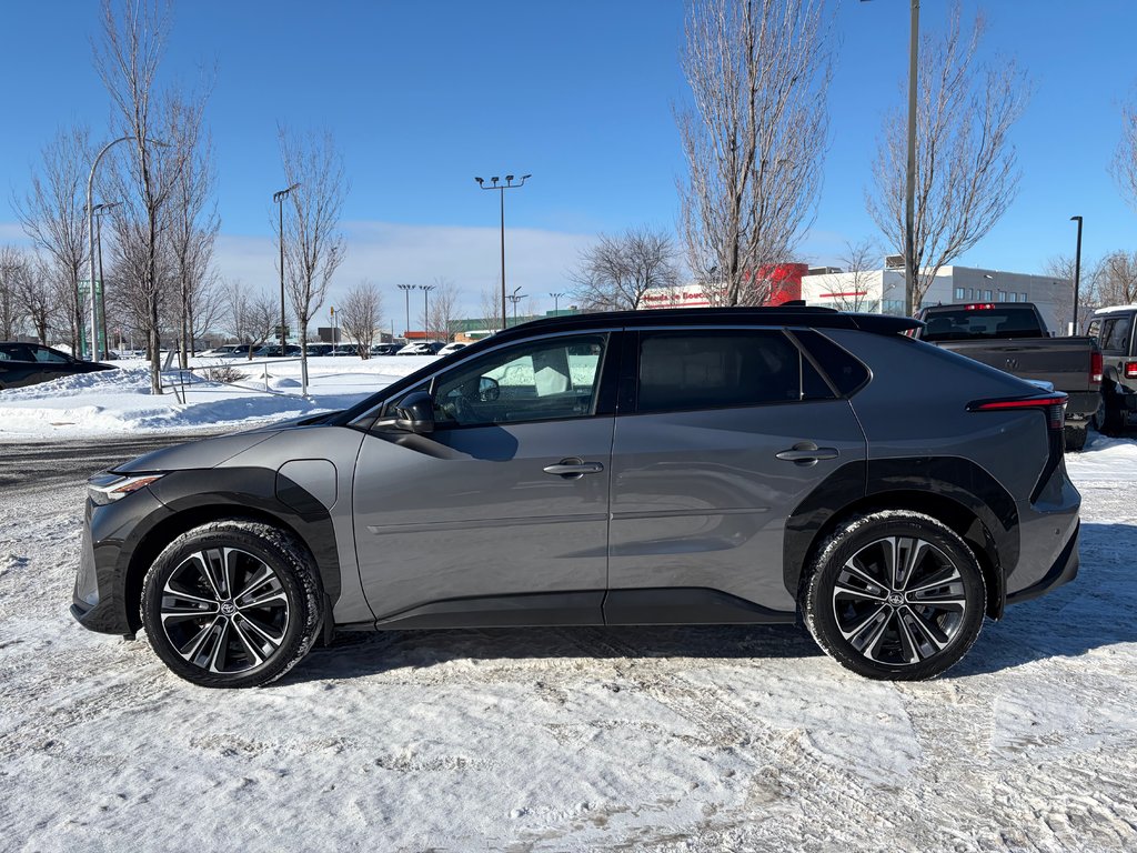 Toyota bZ4X XLE AWD JAMAIS ACCIDENTÉ TOIT PANORAMIQUE CUIR 2023 à Boucherville, Québec - 7 - w1024h768px