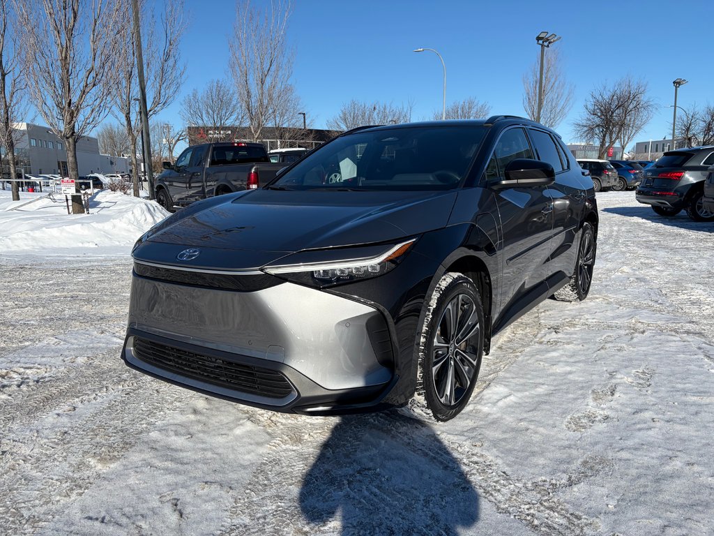Toyota bZ4X XLE AWD JAMAIS ACCIDENTÉ TOIT PANORAMIQUE CUIR 2023 à Boucherville, Québec - 5 - w1024h768px