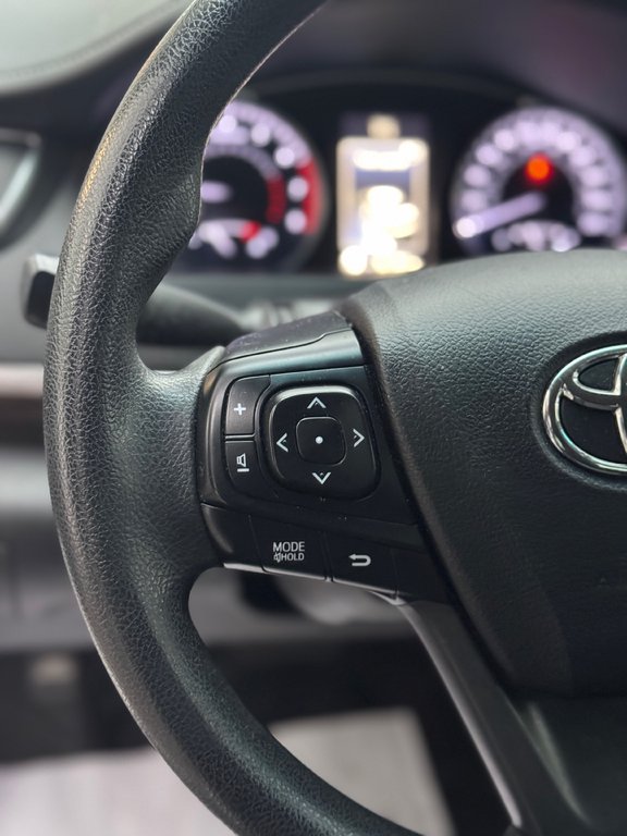 Toyota Camry LE Air Climatisé Caméra De Recul 2017 à Terrebonne, Québec - 11 - w1024h768px