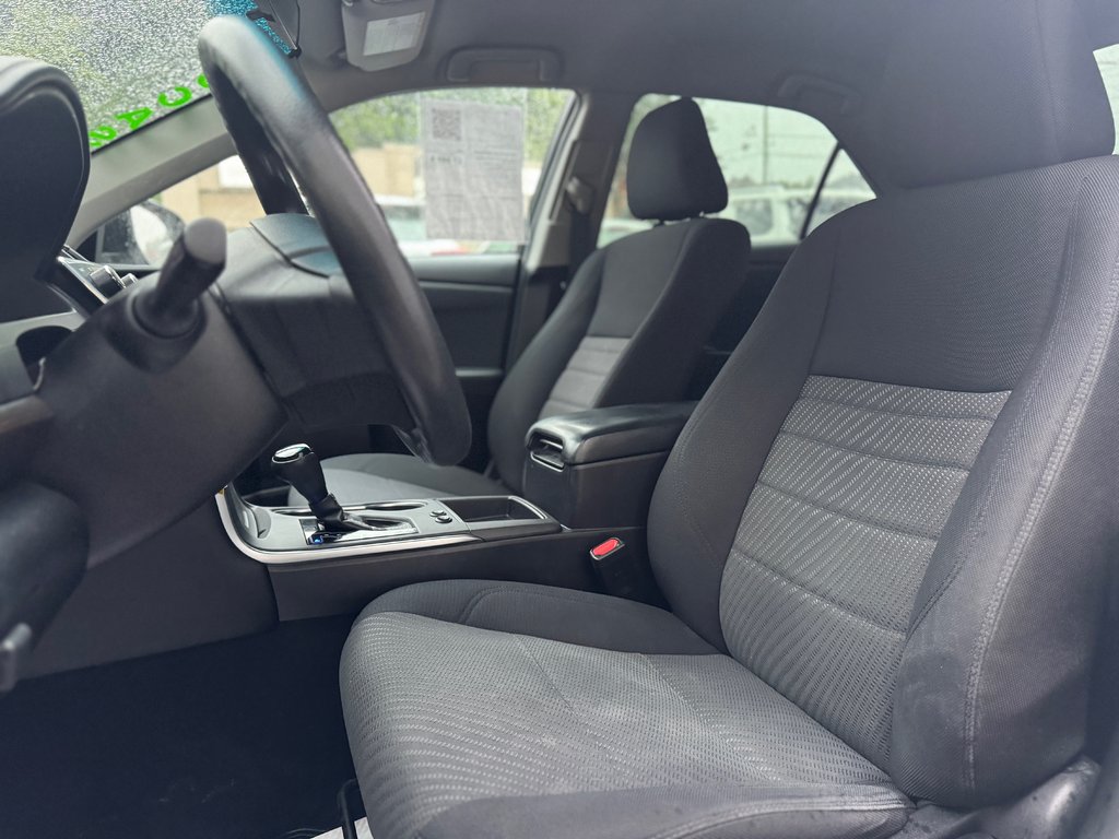 Toyota Camry LE Air Climatisé Caméra De Recul 2017 à Terrebonne, Québec - 9 - w1024h768px