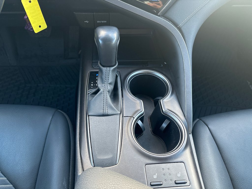 Toyota Camry SE, NIGHT SHADE CARPLAY,SIÈGES CHAUFFANT 2024 à Boucherville, Québec - 15 - w1024h768px