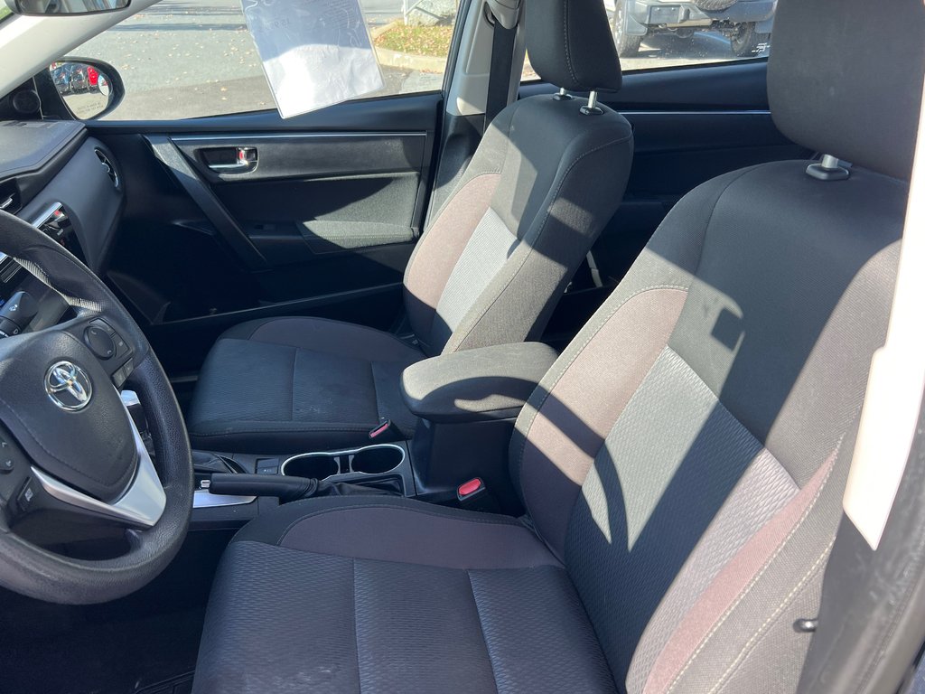 Toyota Corolla LE, AIR, AUT, BAS KM 2017 à Boucherville, Québec - 12 - w1024h768px