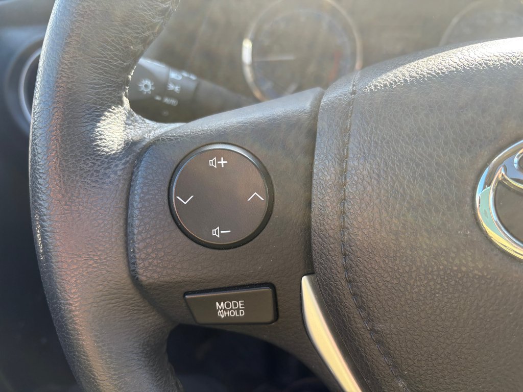 2017 Toyota Corolla LE AUTOMATIQUE 1 PROPRIO BAS KM in Boucherville, Quebec - 12 - w1024h768px