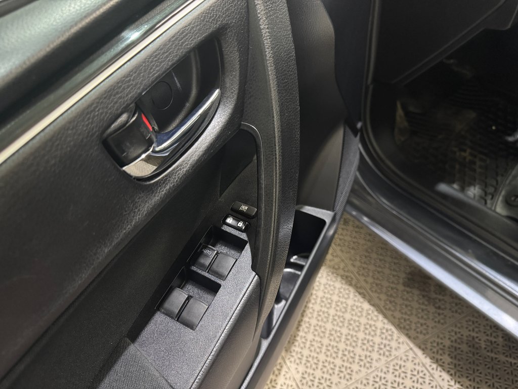 Toyota Corolla LE Air Climatisé Caméra De Recul 2018 à Terrebonne, Québec - 8 - w1024h768px