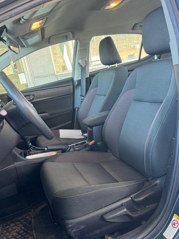 Toyota Corolla LE Siège Chauffant Caméra De Recul Bas Kilo 2019 à Terrebonne, Québec - 9 - w1024h768px