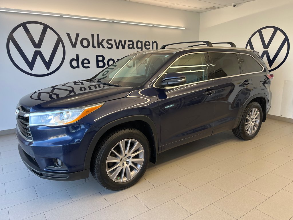 Toyota Highlander XLE 2015 à Boucherville, Québec - 1 - w1024h768px