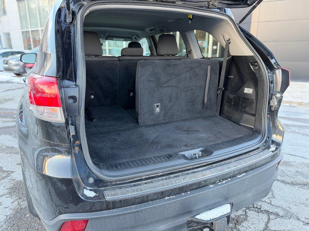 2017 Toyota Highlander LE AWD in Terrebonne, Quebec - 25 - w1024h768px
