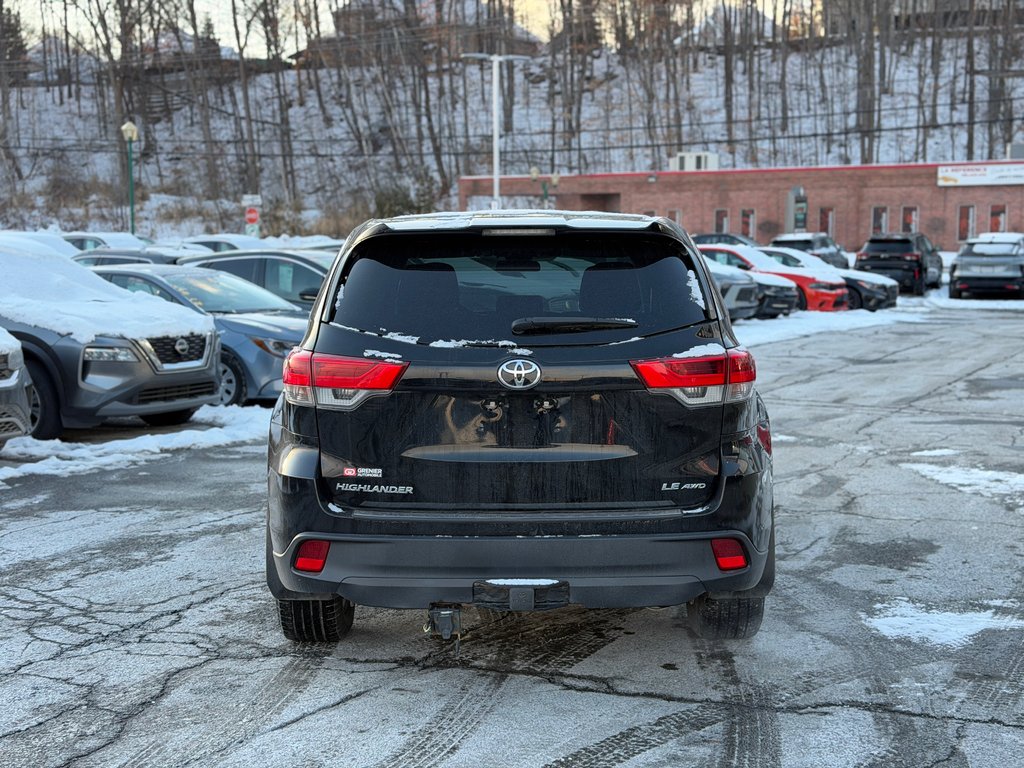 2017 Toyota Highlander LE AWD in Terrebonne, Quebec - 5 - w1024h768px