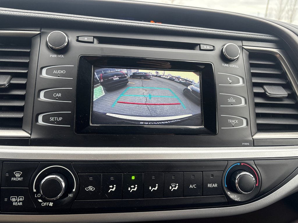 Toyota Highlander LE, AWD, 8 PASSAGERS 2019 à Boucherville, Québec - 27 - w1024h768px