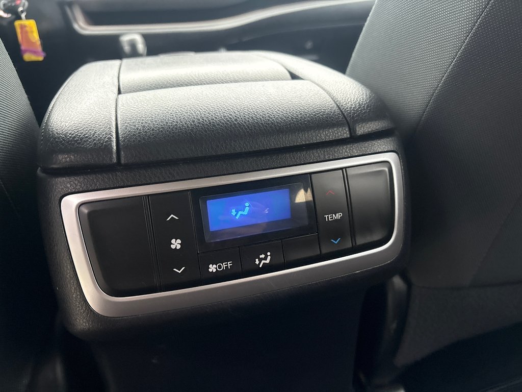 Toyota Highlander LE, AWD, 8 PASSAGERS 2019 à Boucherville, Québec - 16 - w1024h768px