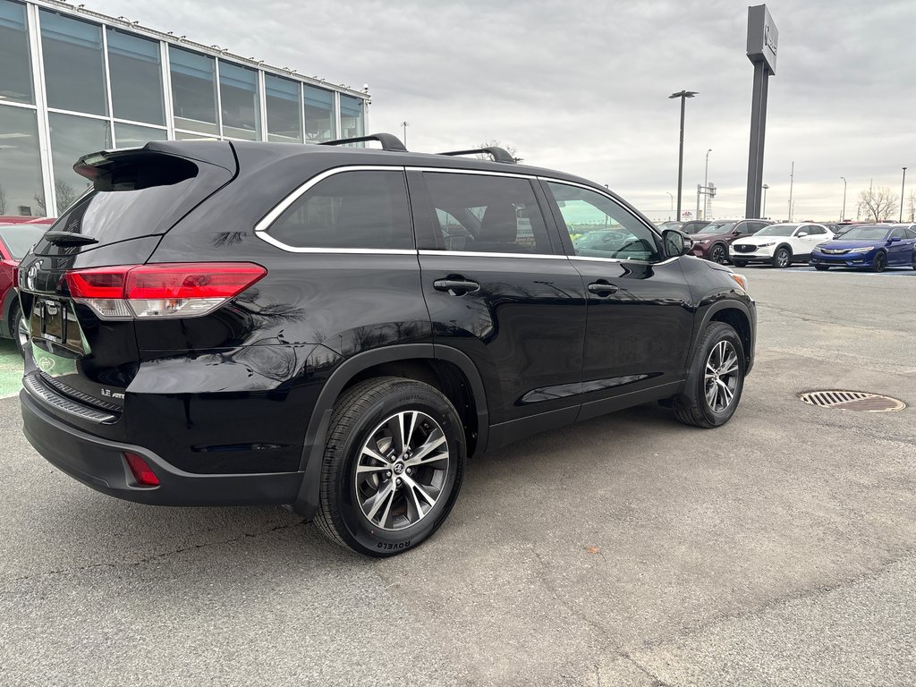 Toyota Highlander LE, AWD, 8 PASSAGERS 2019 à Boucherville, Québec - 13 - w1024h768px