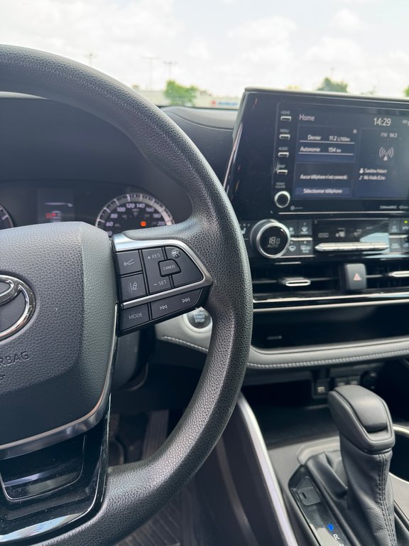 Toyota Highlander LE AWD Sièges Chauffants 2020 à Terrebonne, Québec - 13 - w1024h768px