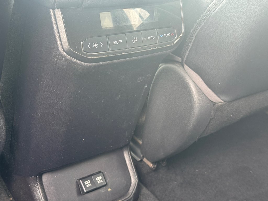 2021 Toyota Highlander XLE Night Package Toit Cuir in Terrebonne, Quebec - 24 - w1024h768px