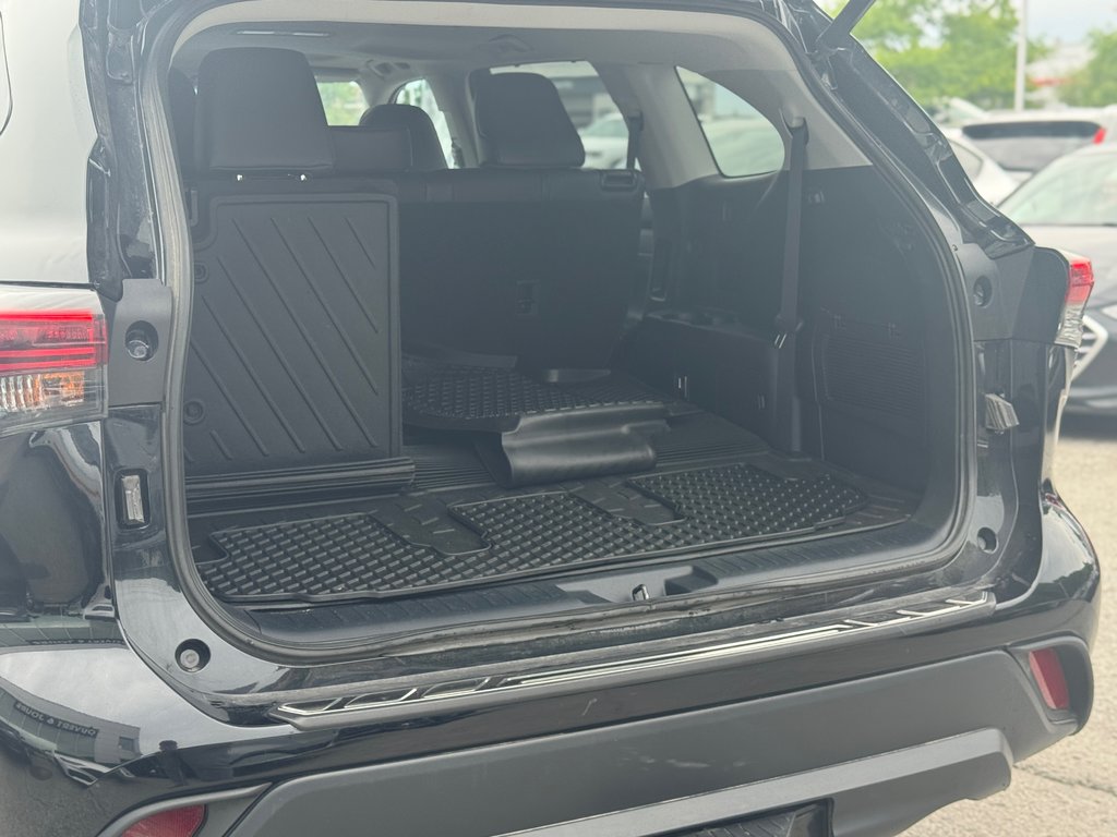 2021 Toyota Highlander XLE Night Package Toit Cuir in Terrebonne, Quebec - 27 - w1024h768px