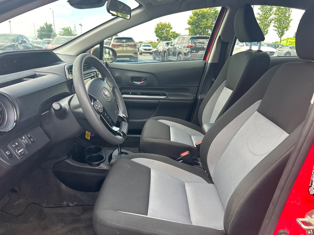 2019 Toyota Prius C HYBRIDE, BAS KM,ECONOMIE in Boucherville, Quebec - 13 - w1024h768px