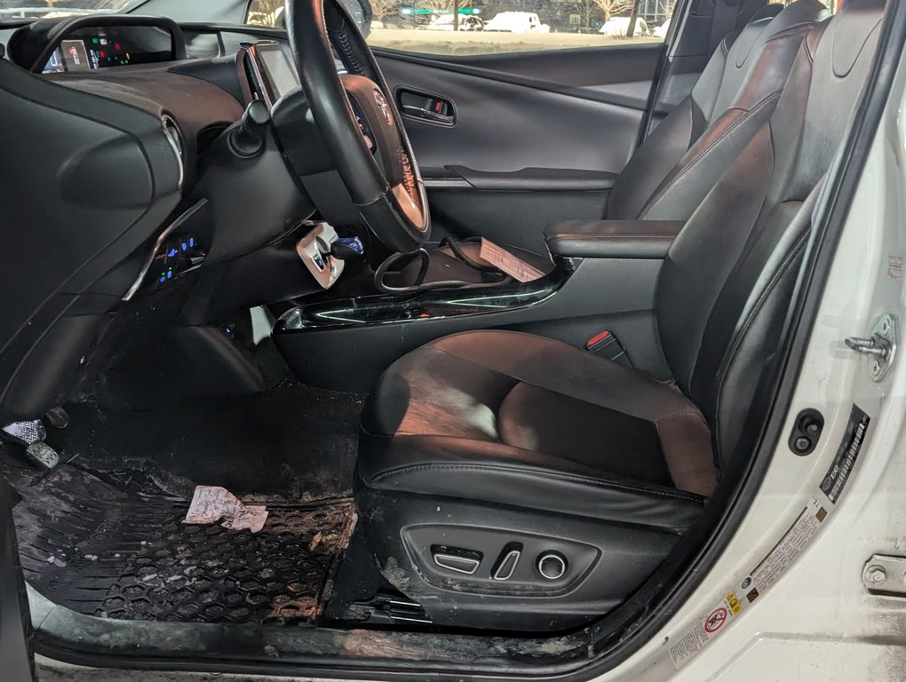 2017 Toyota Prius Prime TECHNOLOGIE CUIR NAV JAMAIS ACCIDENTÉ in Boucherville, Quebec - 9 - w1024h768px