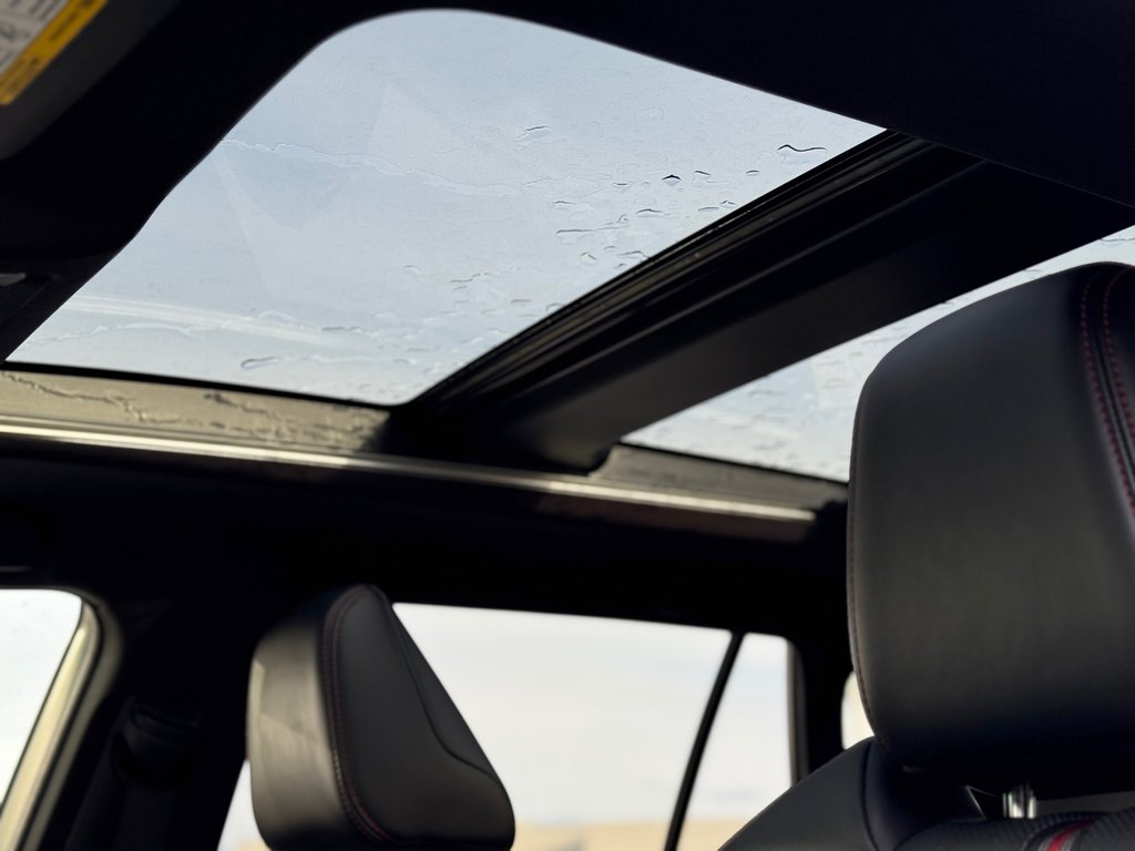 Toyota RAV4 Prime XSE SPORT Plug in Hybrid AWD 2024 à Terrebonne, Québec - 11 - w1024h768px