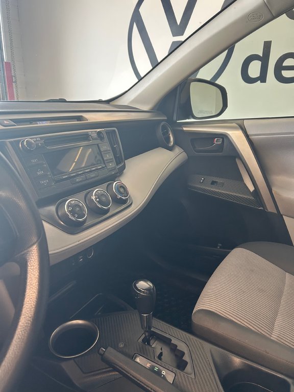 2013 Toyota RAV4 LE in Boucherville, Quebec - 20 - w1024h768px
