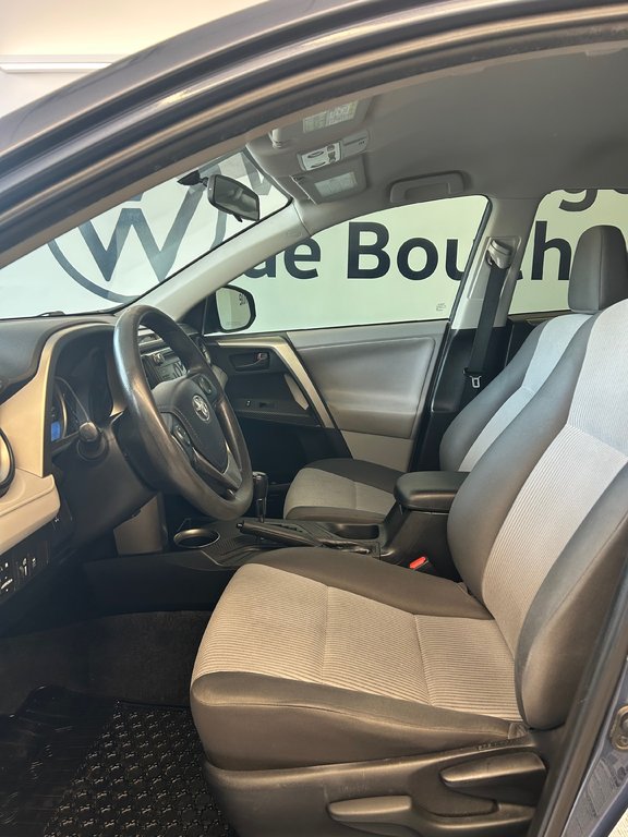2013 Toyota RAV4 LE in Boucherville, Quebec - 9 - w1024h768px