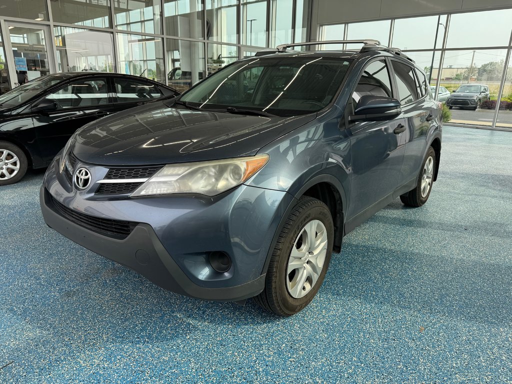 2013 Toyota RAV4 LE in Boucherville, Quebec - 32 - w1024h768px
