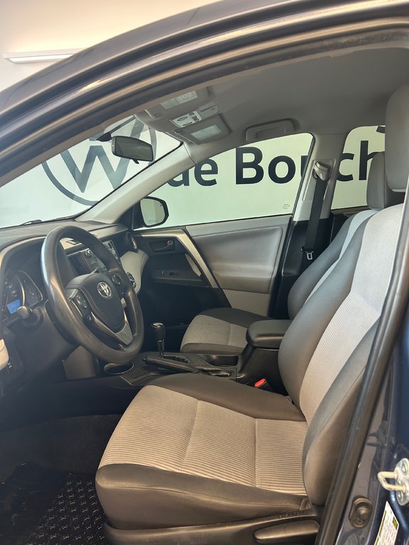 2013 Toyota RAV4 LE in Boucherville, Quebec - 27 - w1024h768px