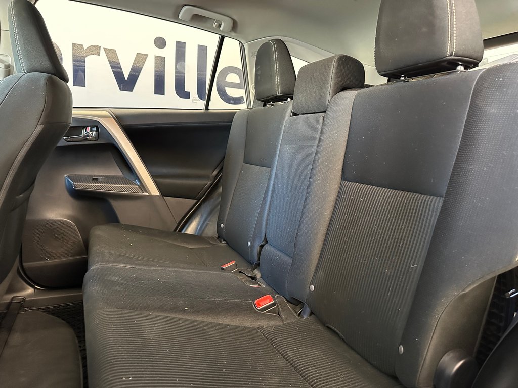 Toyota RAV4 XLE 2015 à Boucherville, Québec - 18 - w1024h768px