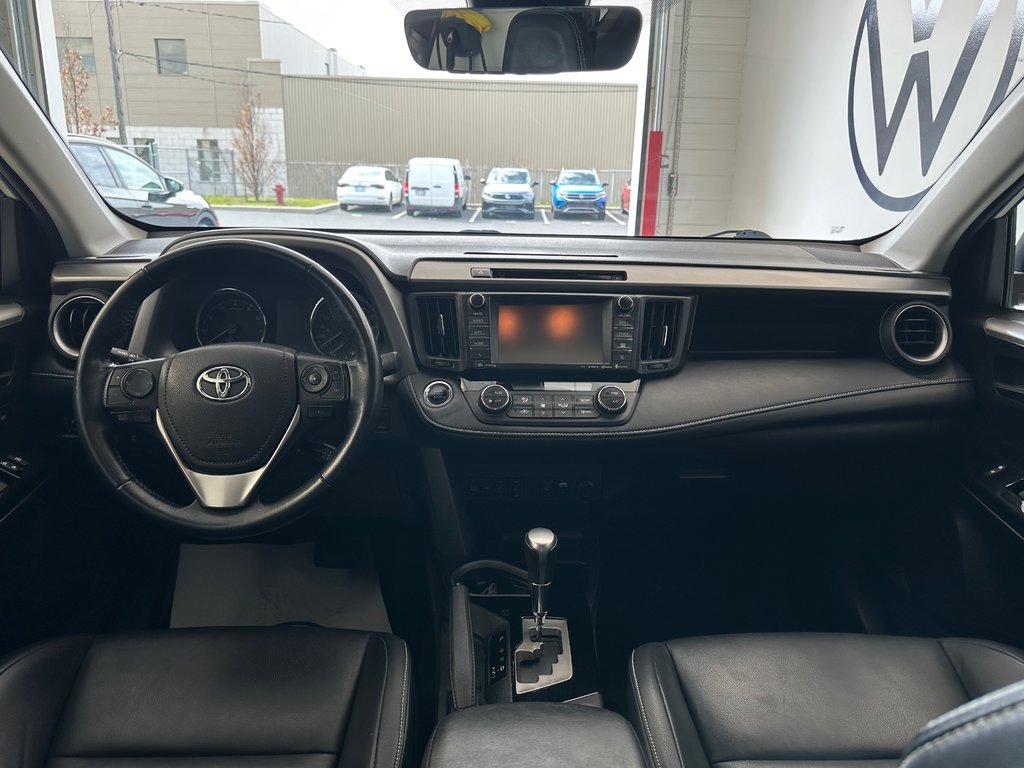 2016 Toyota RAV4 Limited in Boucherville, Quebec - 16 - w1024h768px