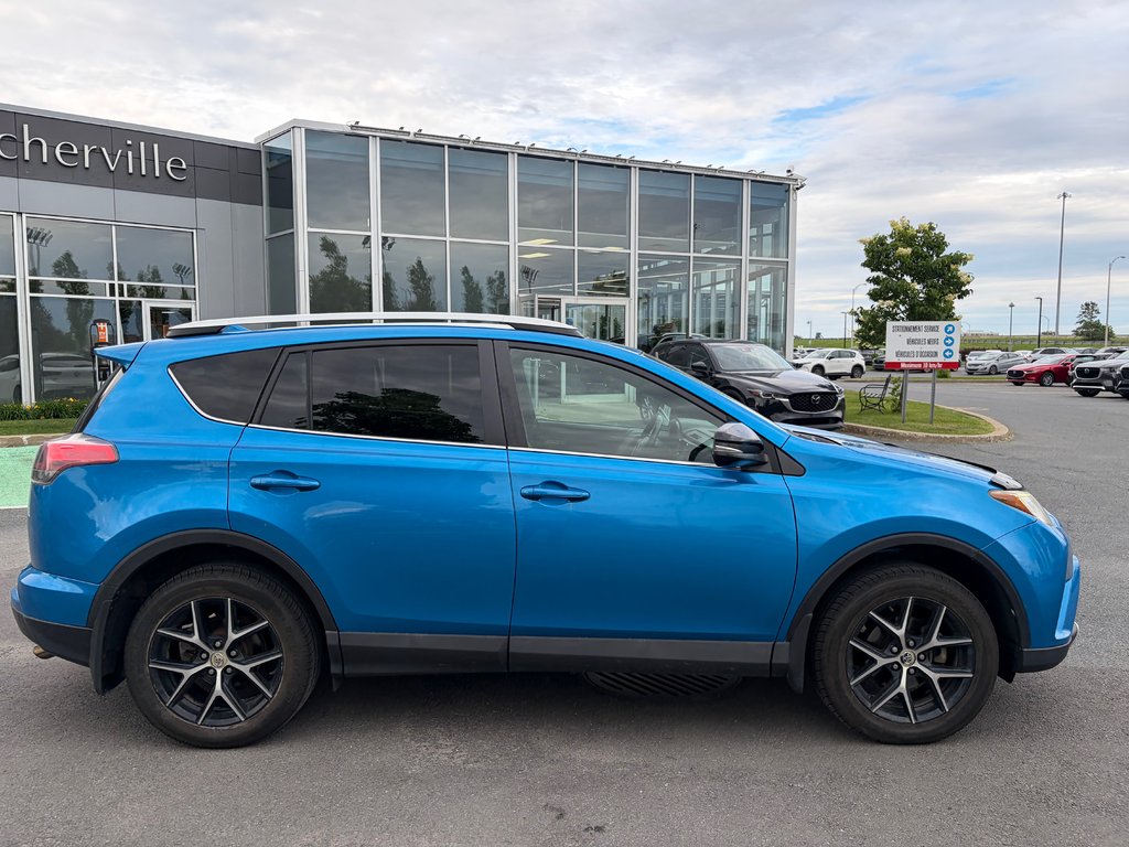 2016 Toyota RAV4 SE AWD JAMAIS ACCIDENTÉ CUIR TOIT in Boucherville, Quebec - 12 - w1024h768px