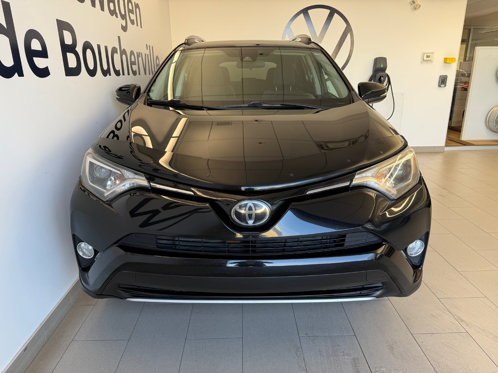 2017 Toyota RAV4 XLE in Boucherville, Quebec - 3 - w1024h768px